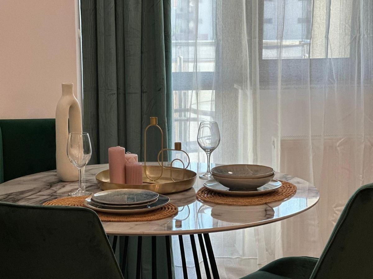Lazar Towers Studios & Apartments Near Palas Iasi Ngoại thất bức ảnh
