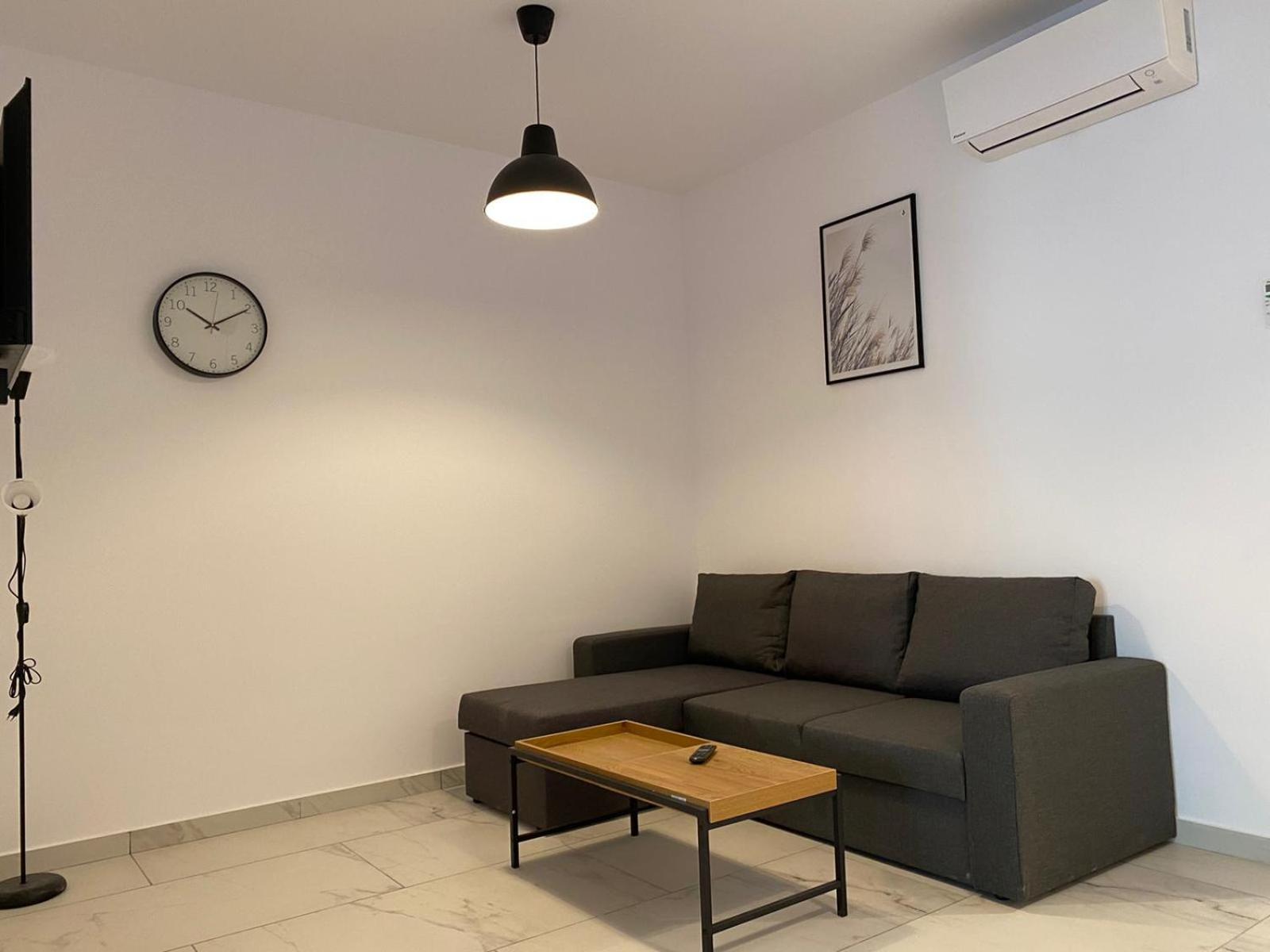 Lazar Towers Studios & Apartments Near Palas Iasi Ngoại thất bức ảnh